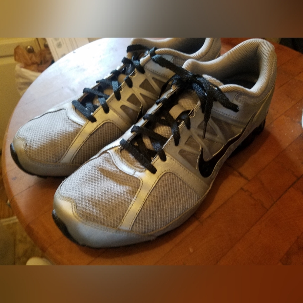 Men Nike Reax Silver Gray Black Shoes Size 12
